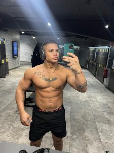 Chico busca chica en Barcelona: 