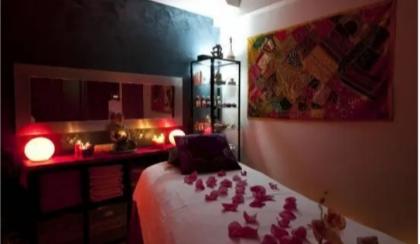 612282884: Chica busca chico en Valencia