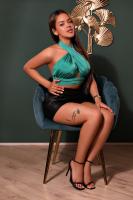 637138122: Chica busca chico en Barcelona