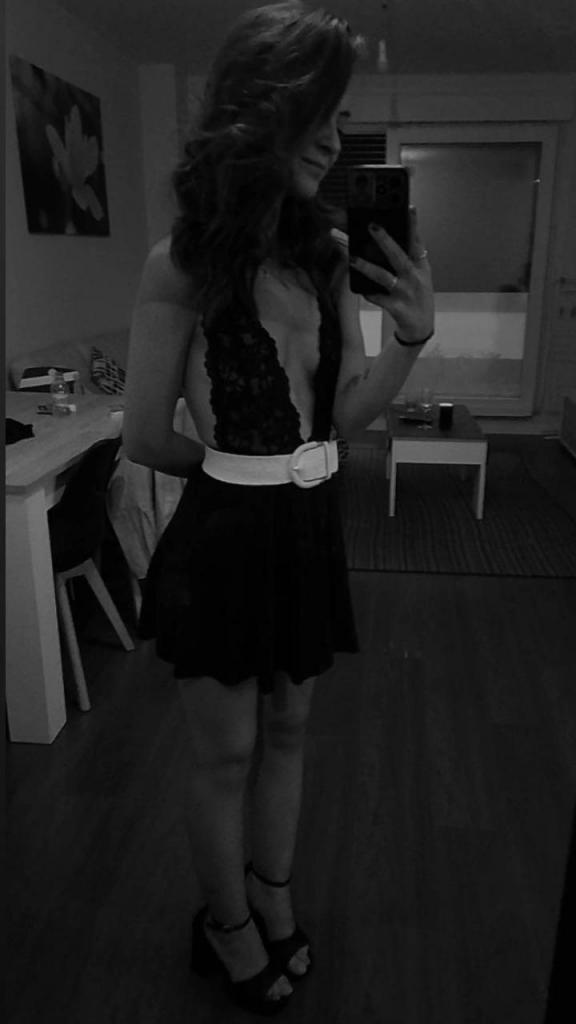 Chica busca chico en Cádiz: 