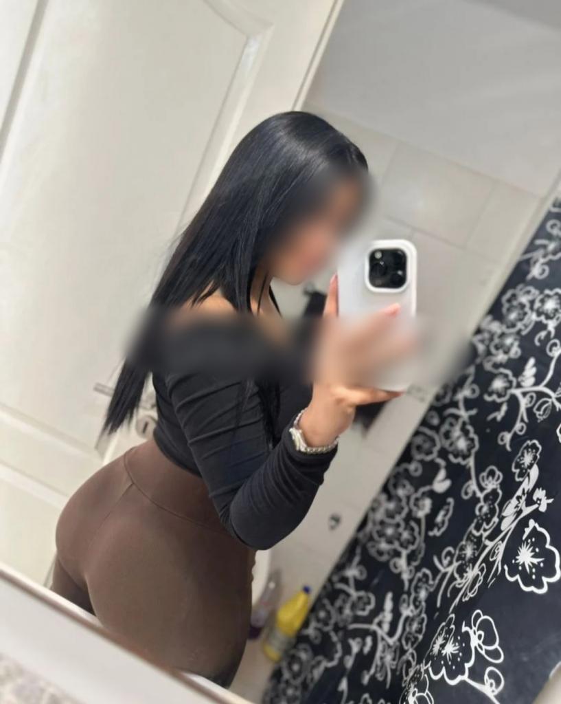 Chica busca chico en Granada: 