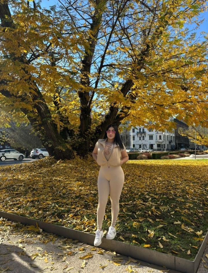 Chica busca chico en Cádiz: 