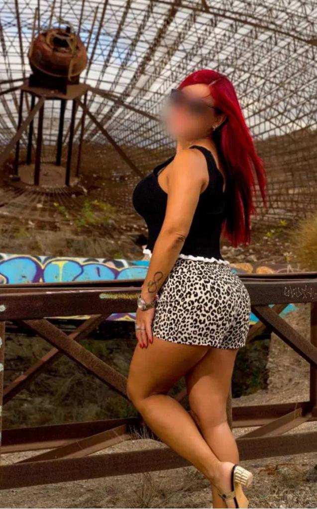 Chica busca chico en Huelva: 