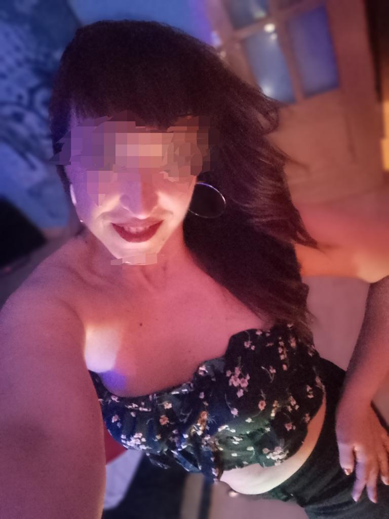 Chica busca chico en Granada: 