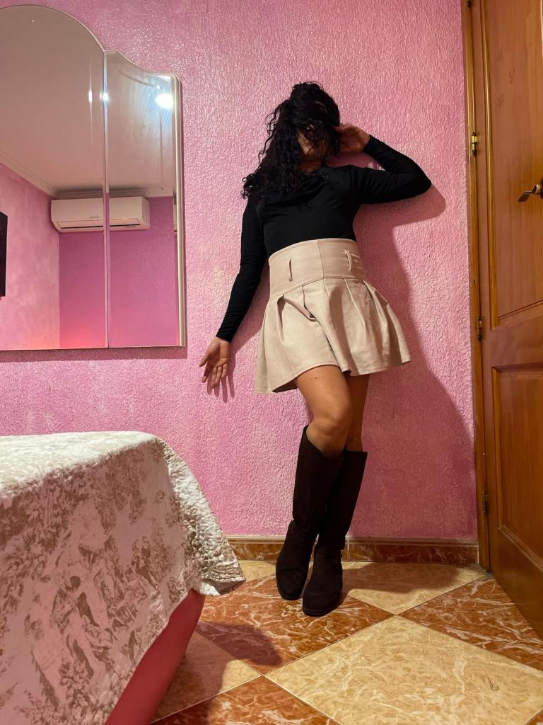 Chica busca chico en Granada: 