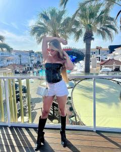 647477303: Travesti en Madrid