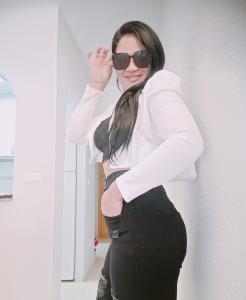 613834565: Chica busca chico en Alicante