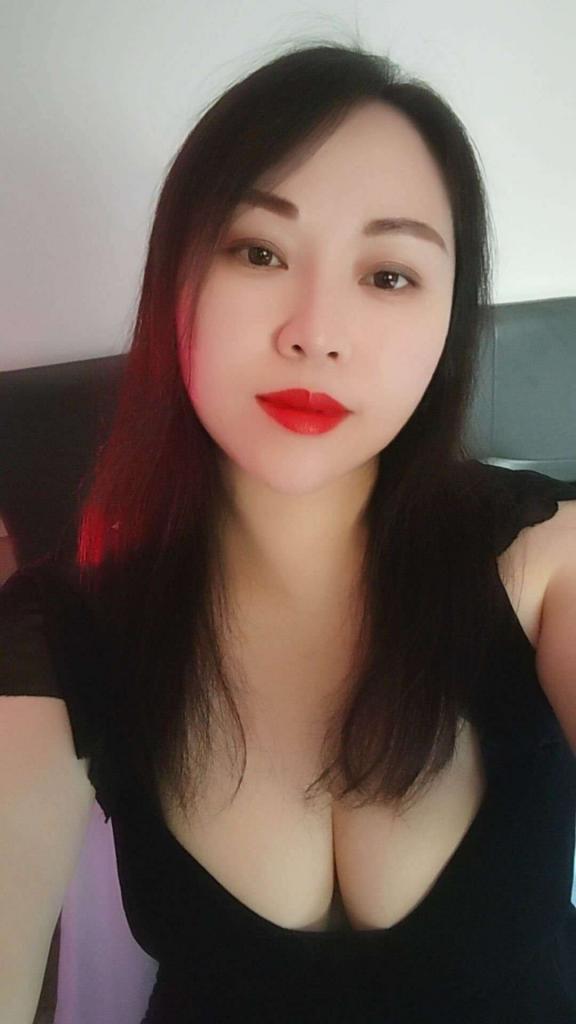 Chica busca chico en Valencia: Chica busca chico