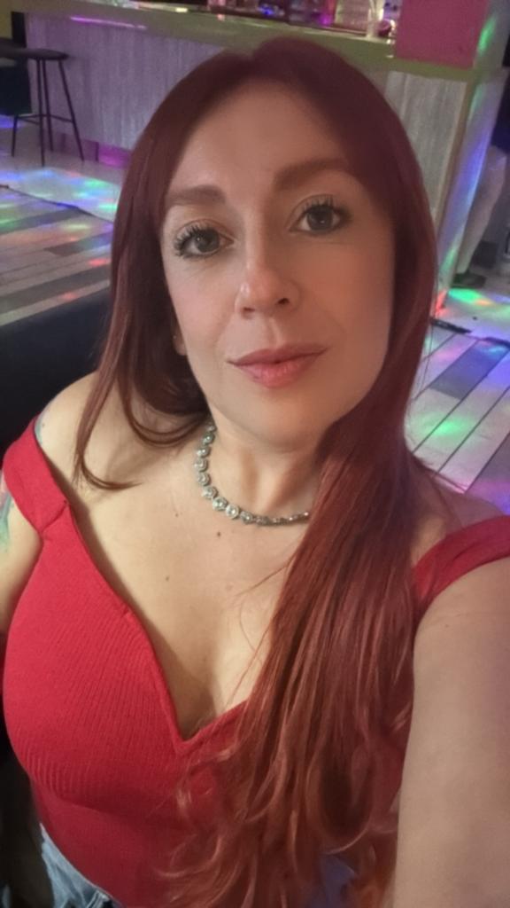 Chica busca chico en Almería: 