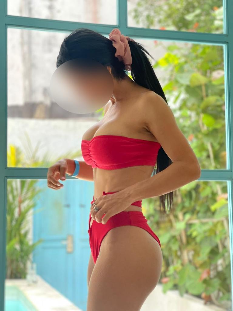 Chica busca chico en Almería: 