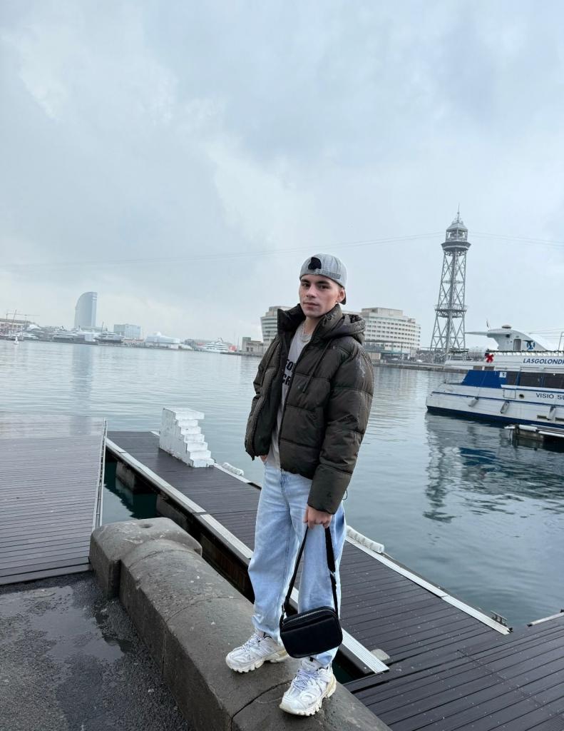 Chico busca chica en Barcelona: 