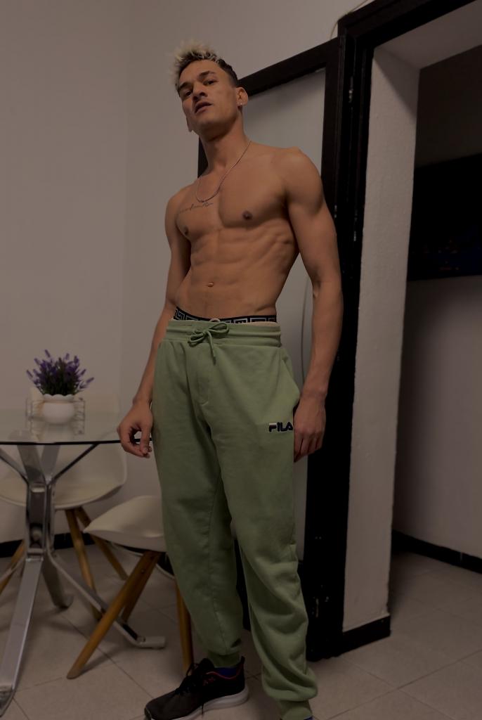 Chica busca chico en Barcelona: 