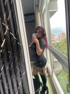 604945932: Chica busca chico en Navarra