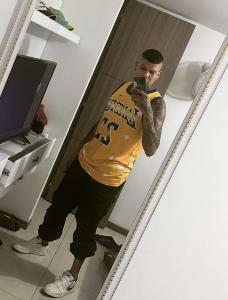 613960064: Chico busca chica en Alicante