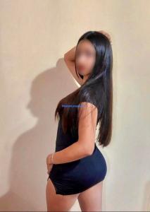 670835646: Chica busca chico en Barcelona