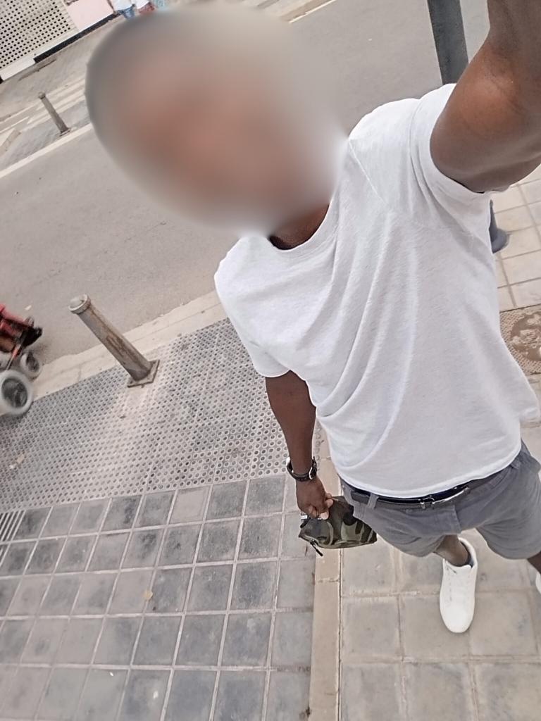 610171983: Chico busca chica en Valencia