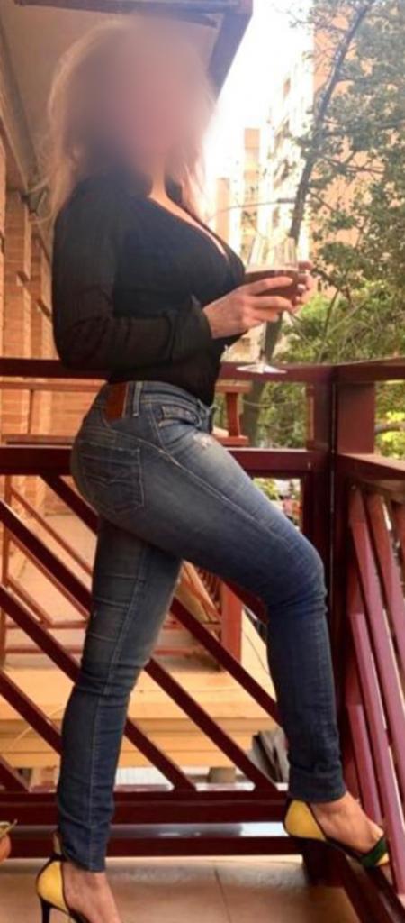 611339835: Chica busca chico en Valencia