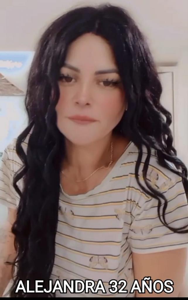 Chica busca chico en Cádiz: 