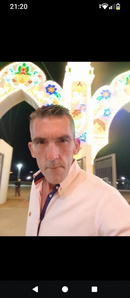 634032030: Chico busca chica en Málaga