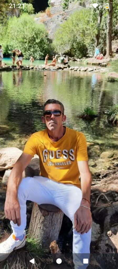 634032030: Chico busca chica en Málaga