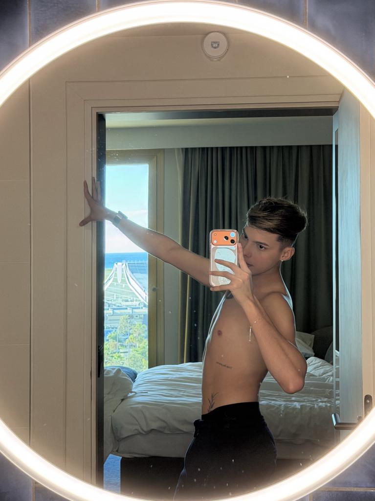 611332317: Chico busca chica en Barcelona