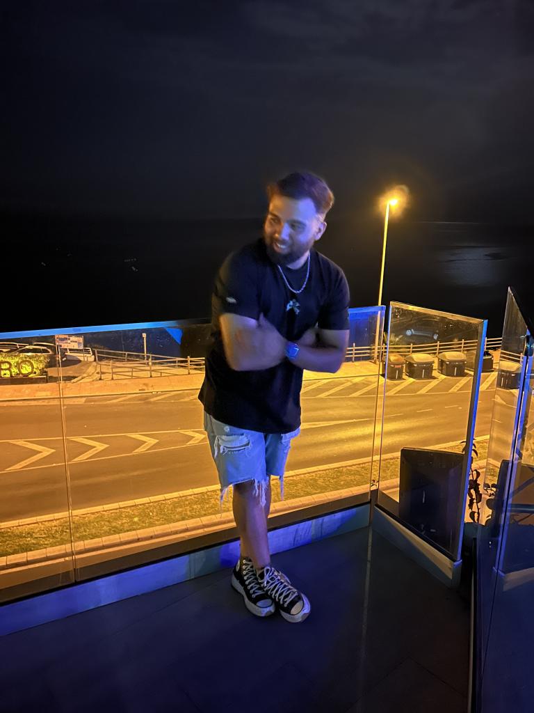 Chico busca chica en Málaga: 