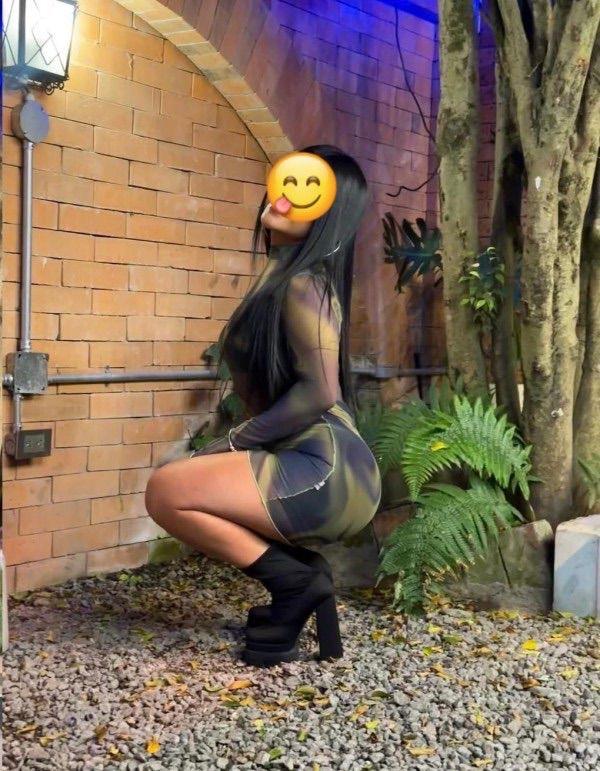 Chica busca chico en Huelva: 