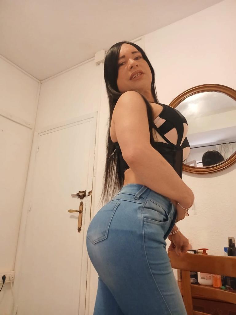 621480182: Travesti en Barcelona