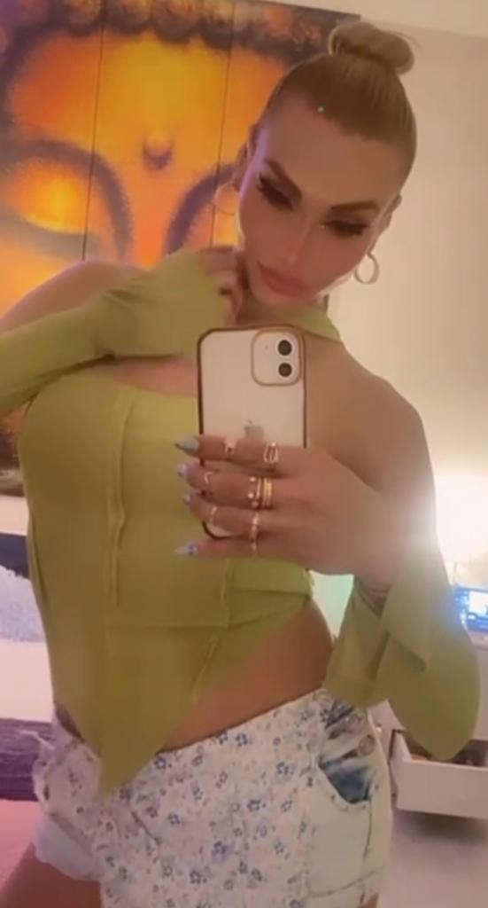 605404290: Travesti en Barcelona