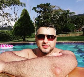 614076474: Chico busca chica en Granada