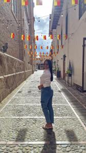 641597051: Chica busca chico en Valencia