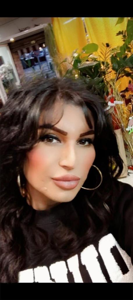 643751142: Travesti en Barcelona