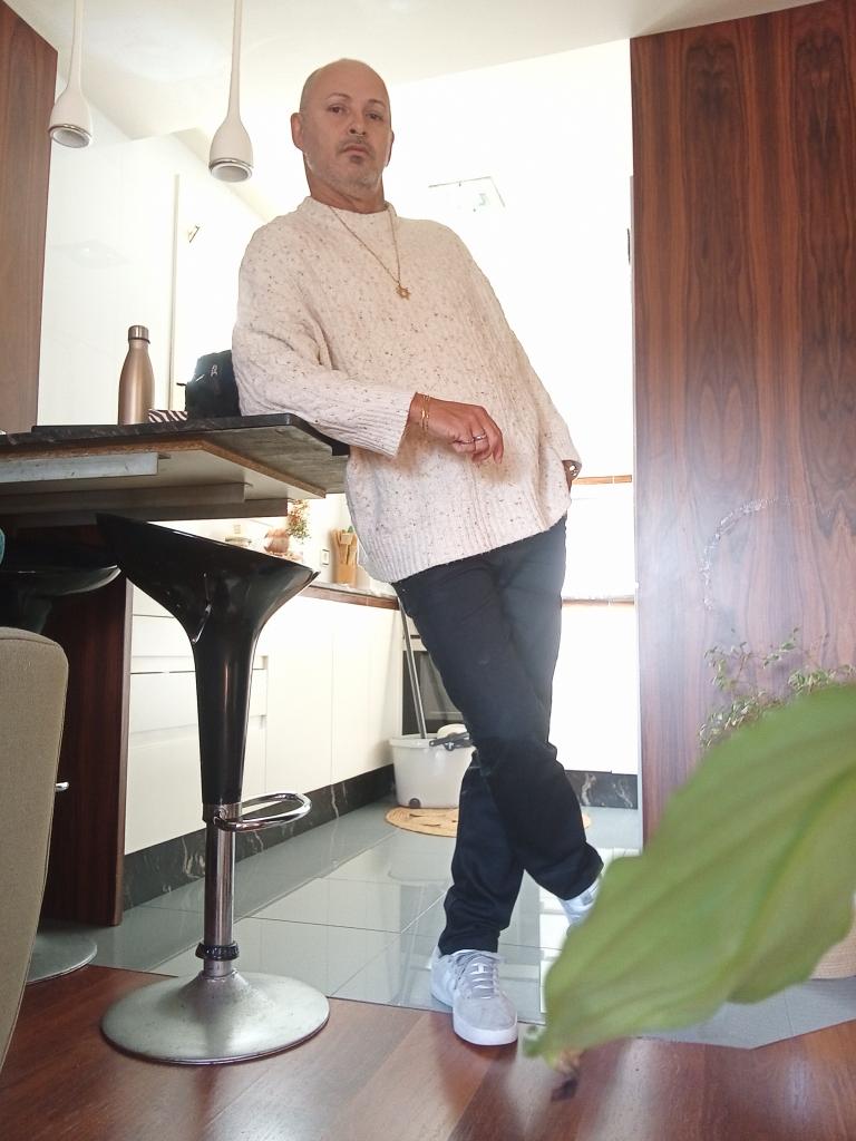 Chico busca chica en Pontevedra: 