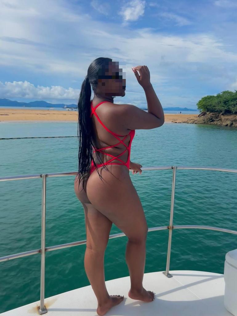 632241941: Chica busca chico en Madrid