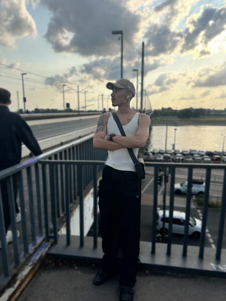 Chico busca chica en Madrid: 