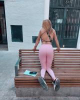 698503881: Chica busca chico en Madrid