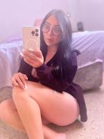 666221870: Chica busca chico en Sevilla