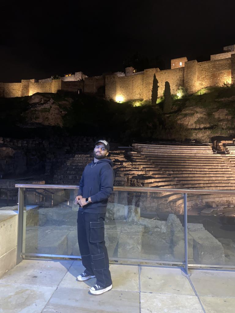 Chico busca chica en Málaga: 