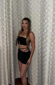 657339213: Chica busca chico en Ibiza