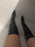 643929104: Chica busca chico en Ibiza