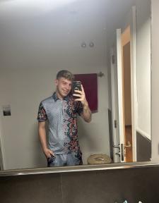 Chico busca chica en Las Palmas: 