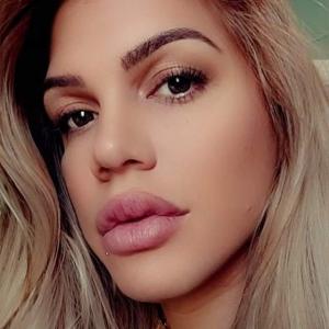 657177685: Chica busca chico en Gerona