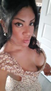 610841923: Chica busca chico en Málaga