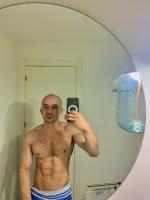 624576402: Chico busca chica en Barcelona