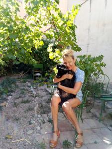 631824108: Chica busca chico en Gerona