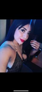 647603187: Chica busca chico en Sevilla
