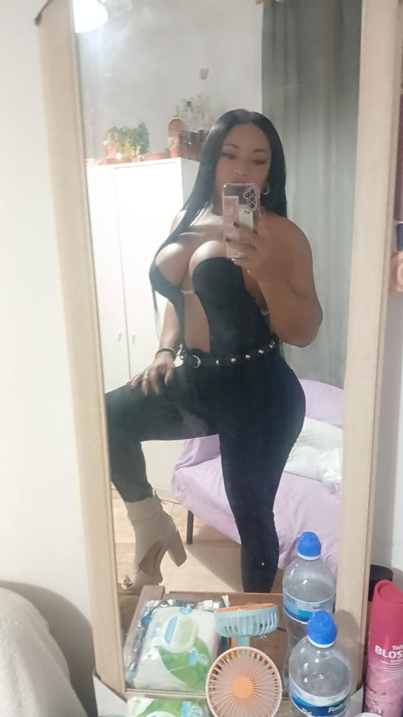 642053313: Chica busca chico en Tenerife