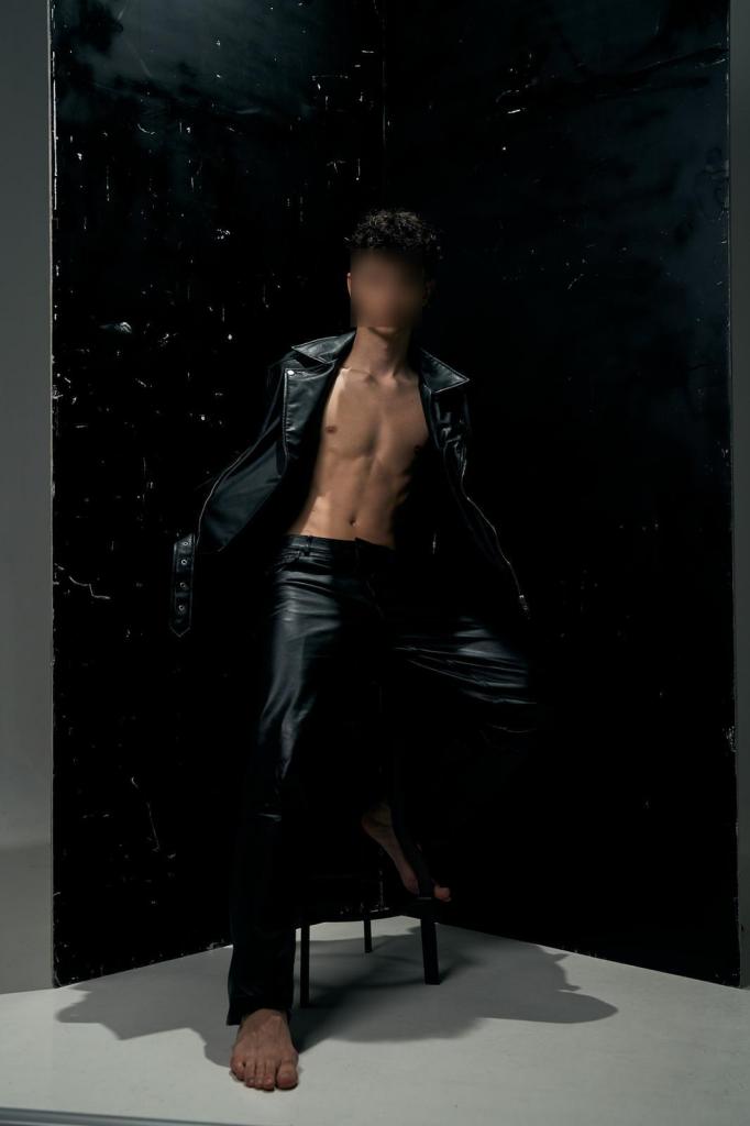 Chico busca chica en Málaga: 