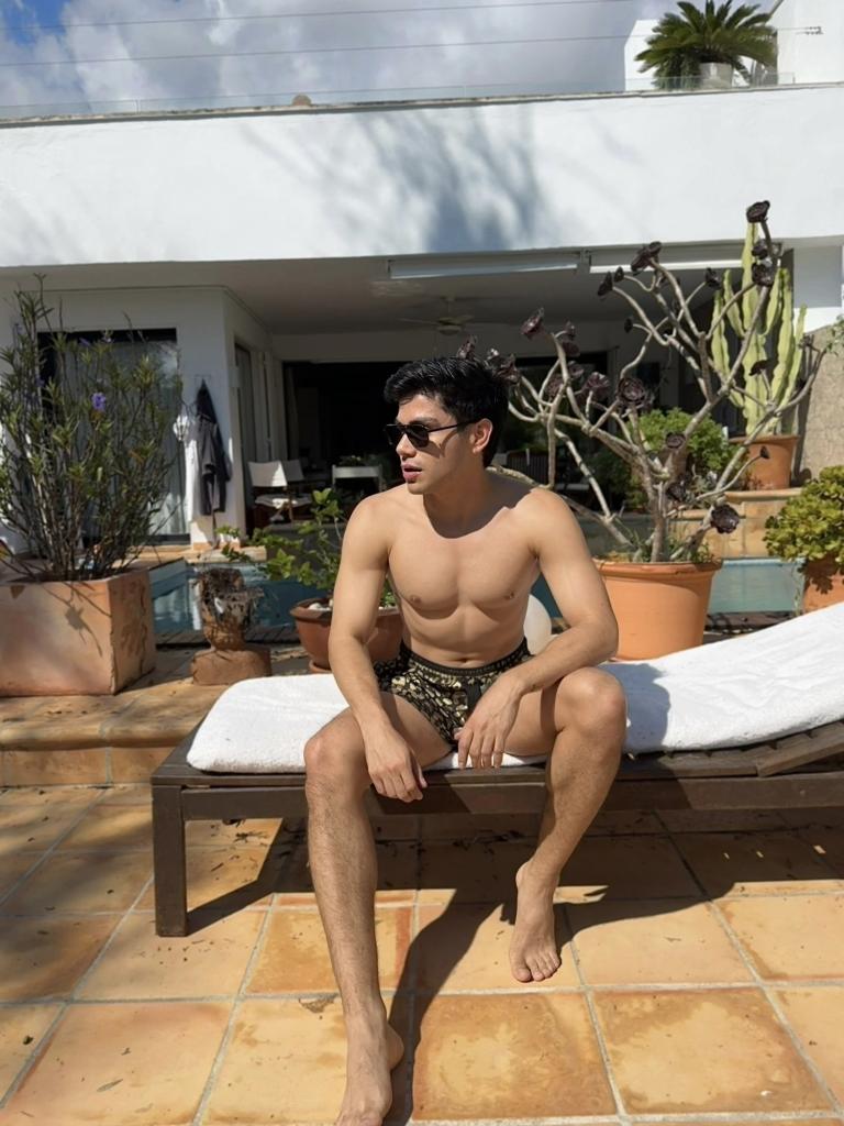 692543750: Chico busca chica en Barcelona