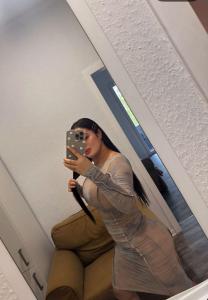 613879641: Chica busca chico en Valencia